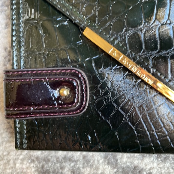 BCBG generation envelope purse black/purple - Picture 2 of 10